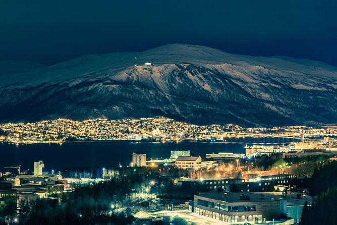 Northern lights cable car excursion - Food on the mountain: coffee and waffles, not a guaranteed full dinner