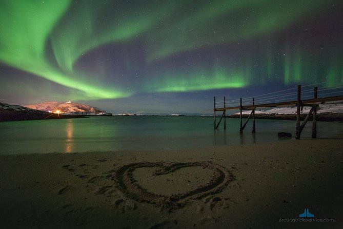 - Northern Lights Chase with Photo Package Included - The guide factor: why the best nights feel personal