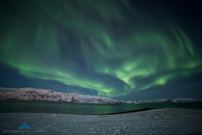 - Northern Lights Chase with Photo Package Included - What’s included, and what you should bring anyway