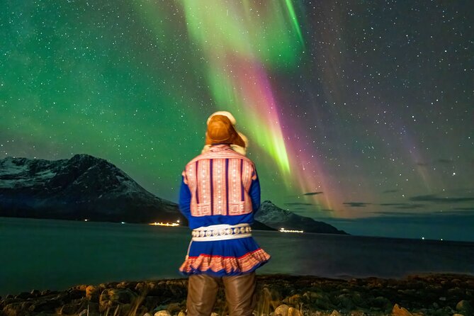 Northern Lights Chase with Sámi & local storytelling - Pickup and small-group feel: why logistics affect the aurora chances