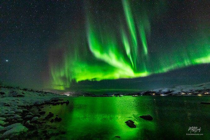 Northern Lights Minibus with Photos Dinner Warm suits - Why Tromsø is the right base for chasing aurora