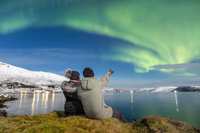 Northern Lights Private tour with your special ones - Greenlander - Stop One: the first Tromsø viewing window