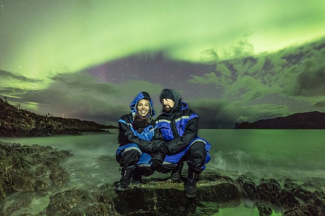 Northern Lights Private tour with your special ones - Greenlander - Finland detours and multiple viewing stops