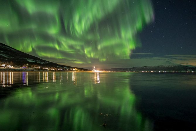 Northern Lights Tour from Tromsø - Warmth and Gear: Thermal Suits, Boots, and Staying Outside Longer