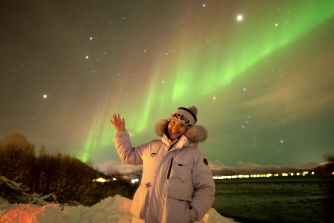 Northern Lights Tour with Local Guide and Photos - The minibus chase: your aurora strategy starts outside the city lights