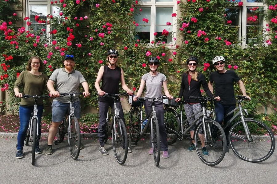 Oslo: 3-Hour Highlights Bike Tour - City Hall Square and the Nobel Peace Prize atmosphere
