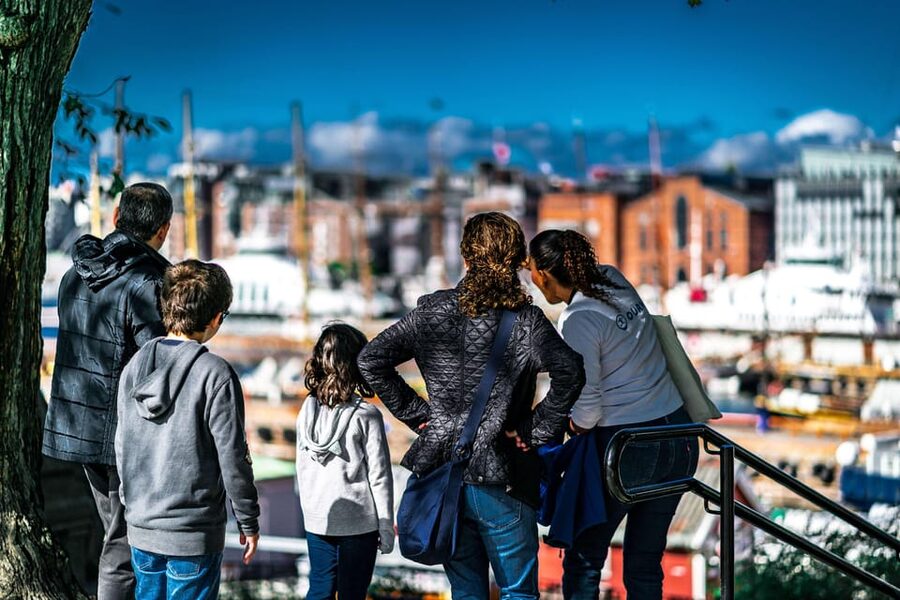 Oslo: 3-hour Highlights & Vigeland Park Private Walking Tour - Price and value: what $518 per private group gets you