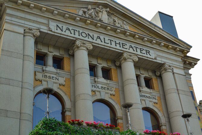 Oslo city center Tour - University Square: neoclassical campus energy and a Nobel Peace Prize connection