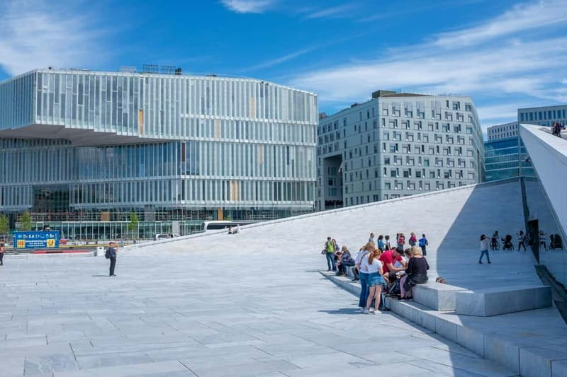 Oslo: City Center Walking Tour - The Tiger Start Outside Oslo Central, and How to Not Miss the Group