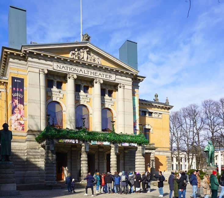 Oslo: City Tour & Traditional Norwegian Lunch or Dinner - Oslo City Hall plus a break that feels earned