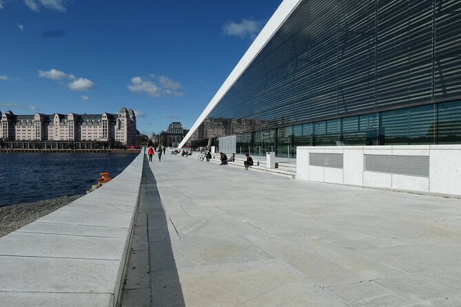 Oslo City Walks: The City of Contrasts - Bjørvika and Bispevika, seeing modernization in real scale