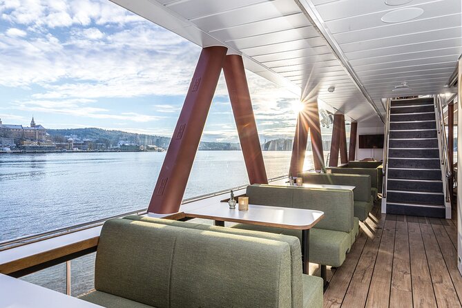 Oslo fjord 3-Course Dinner Cruise with Live Music - Live Music vs. the Quiet Cruise Vibe