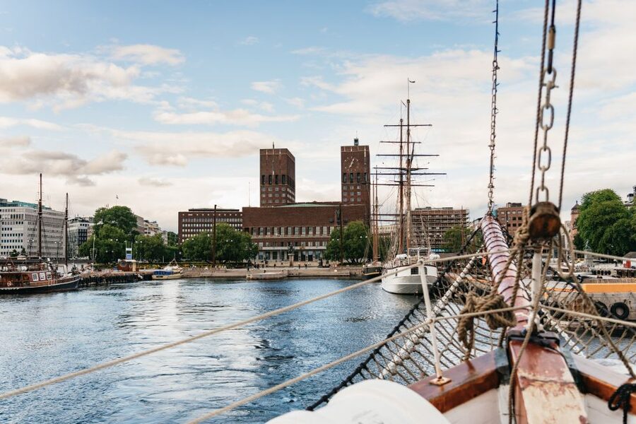 Oslo: Fjord Evening Cruise with Shrimp Buffet - Deck time, rain shine, and comfort tips that save the evening