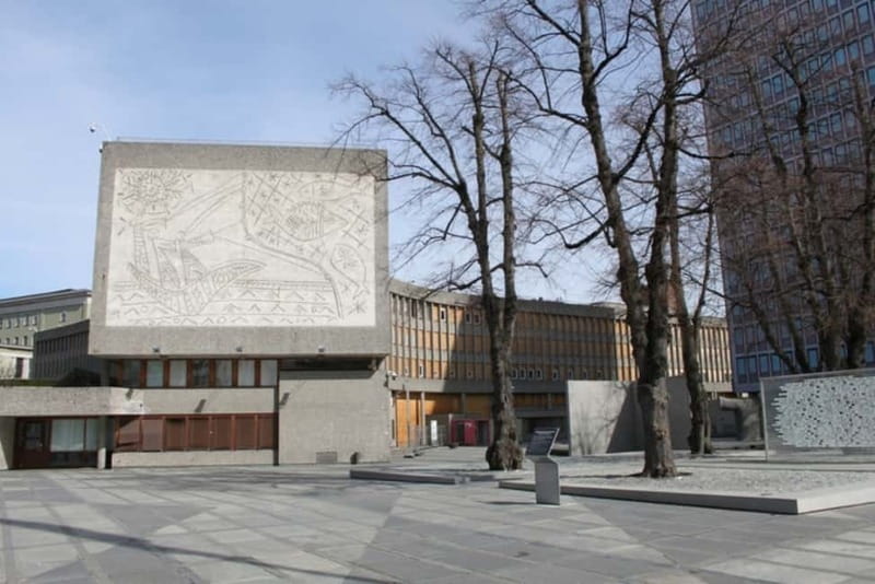 Oslo: Food Tasting and Walking Tour with a Local - Beer, Allergies, and the Reality Check on Portions and Timing