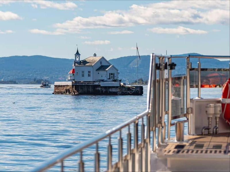 Oslo: Guided Sightseeing Fjord Cruise on Premium Silent Boat - Getting on board: Rådhusbrygge 2, Ms Brisen, and choosing your seat