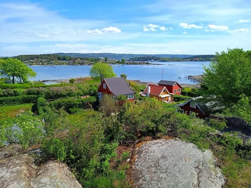 Oslo: Hovedøya and Nakholmen Island Hopping Tour - From Kongens gate to Aker Brygge on the trikk