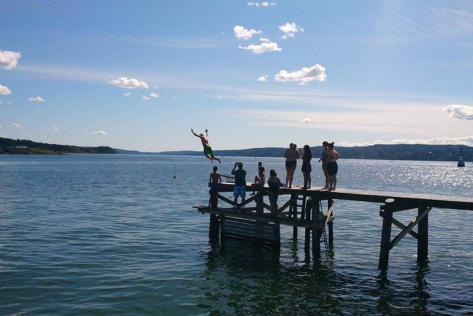 Oslo Nature Walks: Island hopping - Stop 1, Hovedoya: monastery ruins, canon viewpoints, and island walking