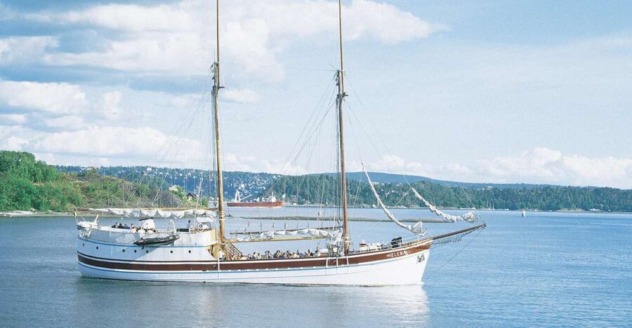 Oslo: Oslo Fjord Cruise with Live Jazz Music & Shrimp Buffet - The 3-Hour Cruise Route: Islands, Fortresses, and Tiny Summer Homes