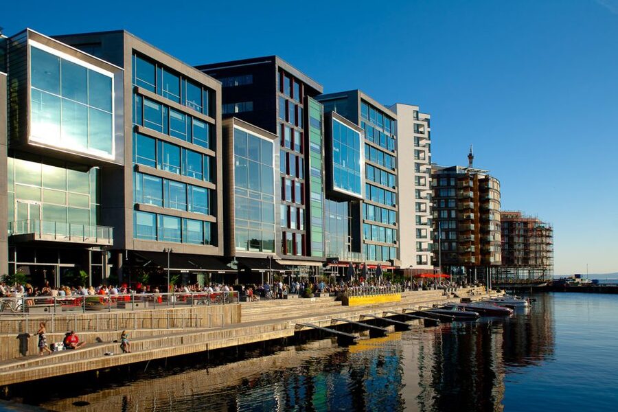 Oslo: Private City Center Highlights Guided Walking Tour - City Hall to the main pedestrian streets, with the why behind the what