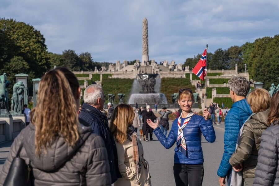 Oslo: Sightseeing with Holmenkollen Ski Jump & Vigeland Park - Should you book this Holmenkollen and Vigeland tour?