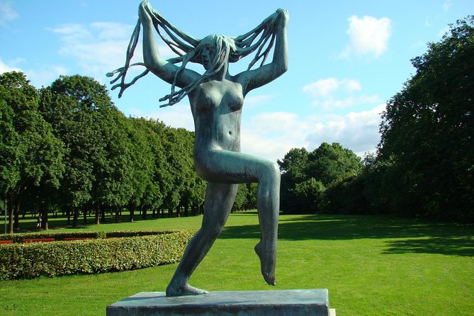 Private 5-hrs Oslo Exclusive Driverguide Luxury Limo/Van-Tour incl Museums - Ekebergparken Viewpoint: Learn Oslo’s Shape Fast
