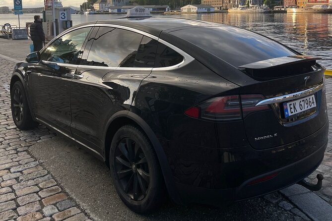 Private Airport Transfer From Bergen Airport or Hotels in Bergen - English-speaking chauffeur and 24/7 support that actually helps