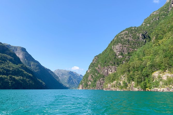 Private Fjord and waterfalls cruise to Modal- Mostraumen - Getting Under Way From Strandkaien 3 in Bergen (And Seeing Bryggen From the Water)