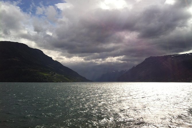 PRIVATE GUIDED TOUR: Queen of the Fjords - tour from Bergen, 6 hours - Fjords start in Bergen, then the day turns south