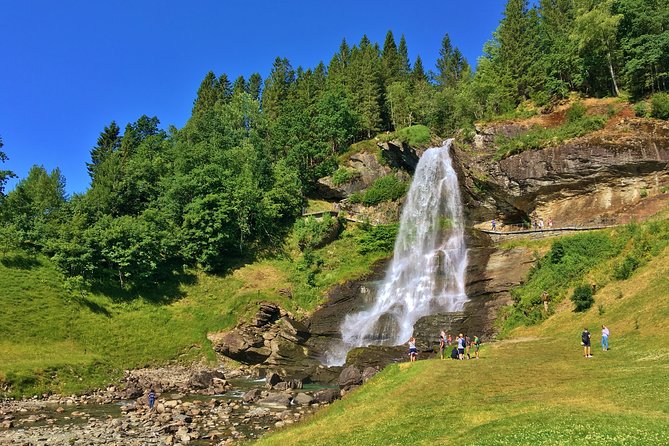 PRIVATE GUIDED TOUR: Queen of the Fjords - tour from Bergen, 6 hours - Bergen viewpoints on the way out, then the fjord roads begin