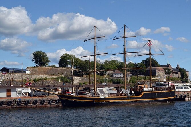 Private Oslo Tour with a Local, Highlights & Hidden Gems, 100% Personalised - A Quirky Gallery and Pastel Street Wandering for Real Oslo Mood