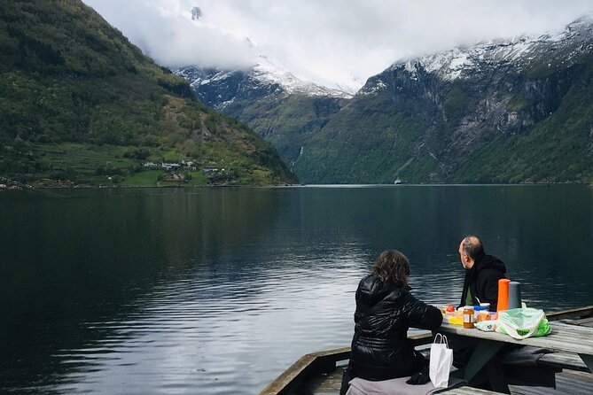 Private tour from Ålesund to Geiranger up to 15 people - Norangsdalen Valley, a Wild-Nature Start to Wake You Up