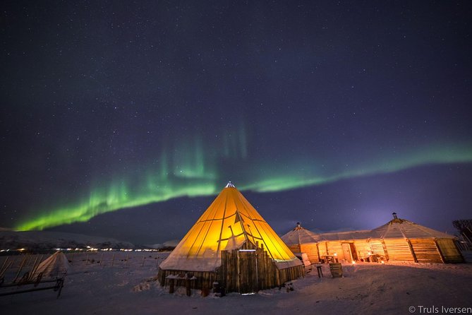 Reindeer Camp Dinner with Chance of Northern Lights in Tromso - Inside the Lavuu: The 3-Course Sami Dinner Around the Fire