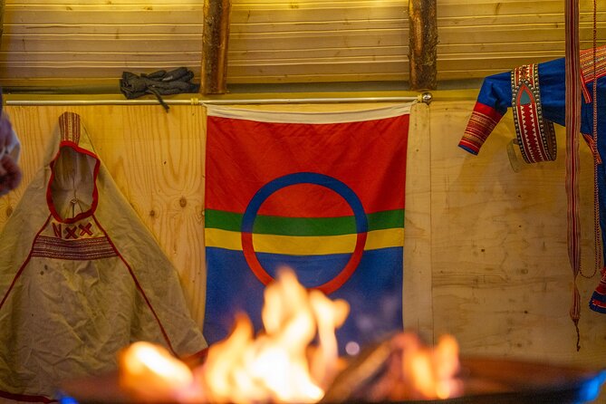 Reindeer Sledding, Feeding And Sami Culture At Reindeer Farm - Reindeer farm time: feeding is the real star