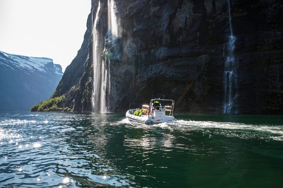 RIB Geiranger - Fjordsafari - Weather reality in Geiranger