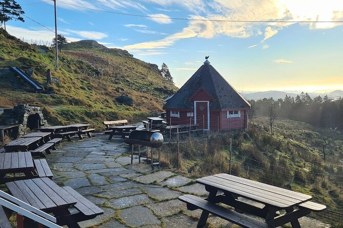 Scenic tour to Steinsfjellet, locals at Kringsjå & Rising Tide - Why this 3-hour Steinsfjellet, Kringsjå, and Rising Tide loop works