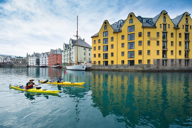 Sea Kayaking In Ålesund - The route around Brosundet i Ålesund and city waterways