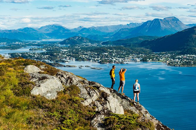 Seakayak And Hike in Ålesund - Kayak route: Brosundet, Aspevågen, and the Slinnings bonfire point