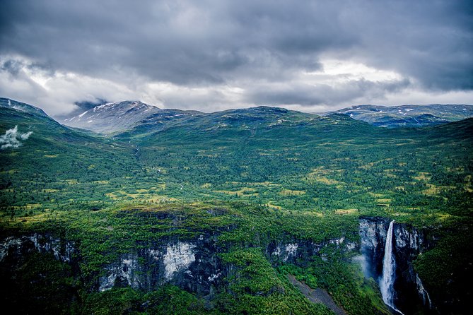 Self-Guided Full Day: Bergen To Oslo with Sognefjord cruise (5h) - Crowds, timing, and luggage: the part you need to manage