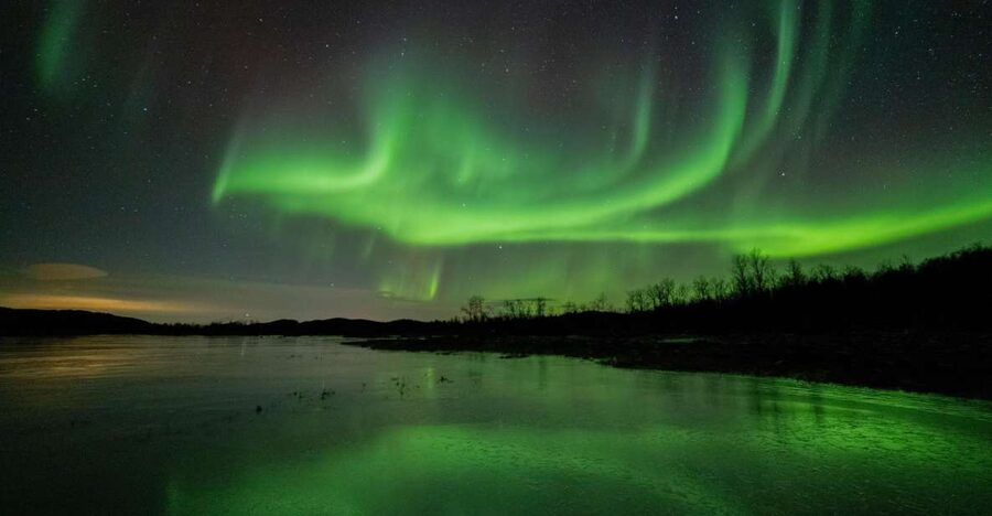 Senja Island: Winter Light Package Deal, 1 Day and 1 Night - National Tourist Road Senja: viewpoints that actually feel like a tour