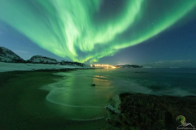 Small-Group Northern Lights Tour from Tromso with Photos - Comfort and group size: cozy, but still a cold-night commitment