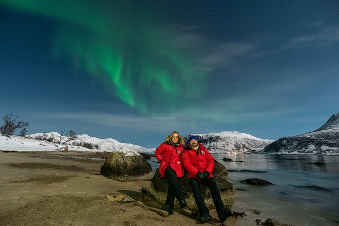 Small Group Tromsø: Northern Lights Chase with Photos and Dinner - The ride to the viewing spot: comfort matters when you are waiting for the sky