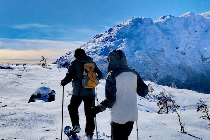 Snowshoe hiking in Bergen - Public tour - Equipment included: how to pack smarter for snowshoe hiking in Bergen