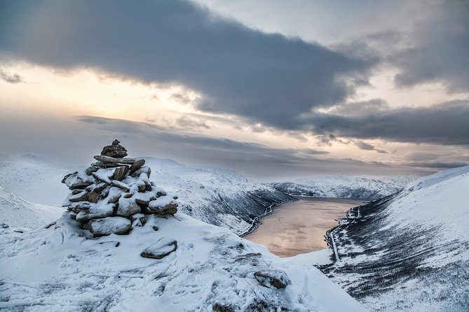 Snowshoe Hill Hike in Tromsø - What to wear in Tromsø so you do not get cold or miserable