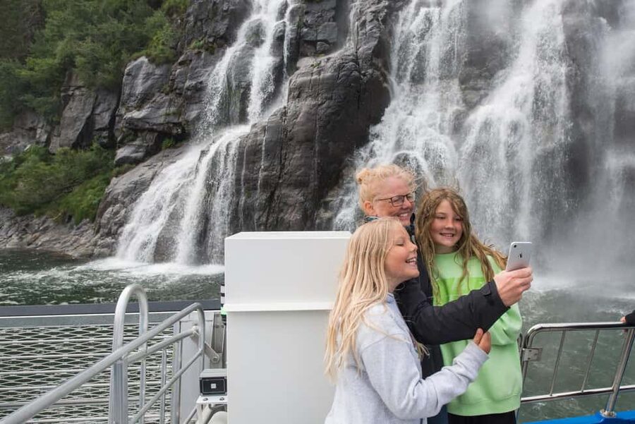 Stavanger: Electric Fjord Cruise to Lysefjord & Preikestolen - Fantahala and Vagabond’s Cave: stories, angles, and quick photo stops