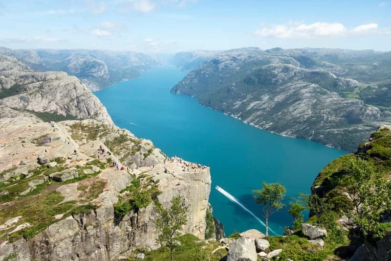 Stavanger: Lysefjorden Cruise and Preikestolen Hike - Stavanger to Preikestolen, the smart way to do both water and heights