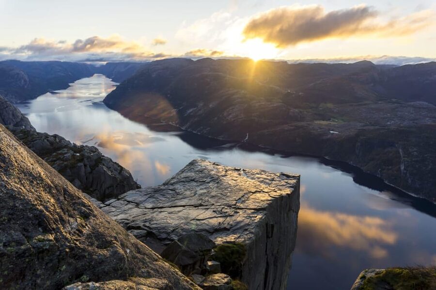 Stavanger: Preikestolen (Pulpit Rock) Hike with Local Guide - On the Trail: Woods, Streams, And the First Steep Climb