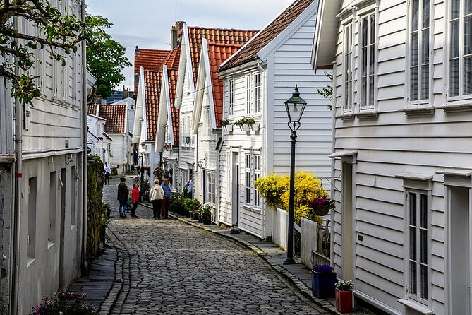Stavanger: Private Walking Tour with a Local - Meeting Point Options, and Why Picking the Right Start Matters