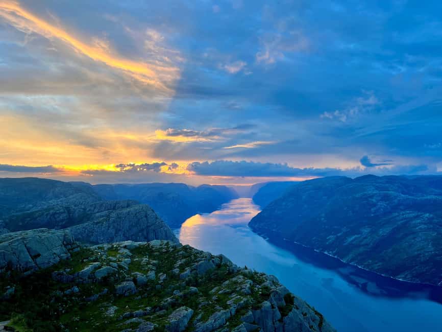 Stavanger/Sandnes: Preikestolen Guided Hidden Nature Hike - How the return hike works, and why route choices help