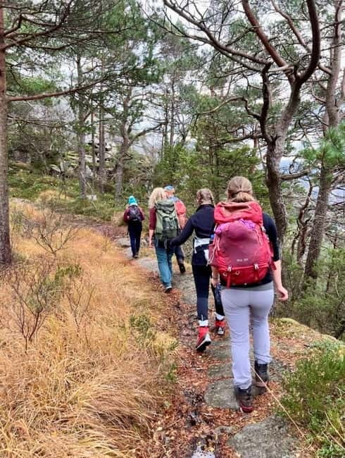 Stavanger/Sandnes: Preikestolen Guided Hidden Nature Hike - The hidden nature route: how the hike avoids the main crowd