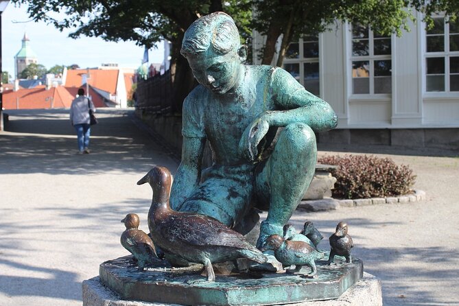 Stavanger Walking Tour: Explore Top Sights & Hidden Gems - Stop 4: Stavanger Municipality, Why City Power Matters